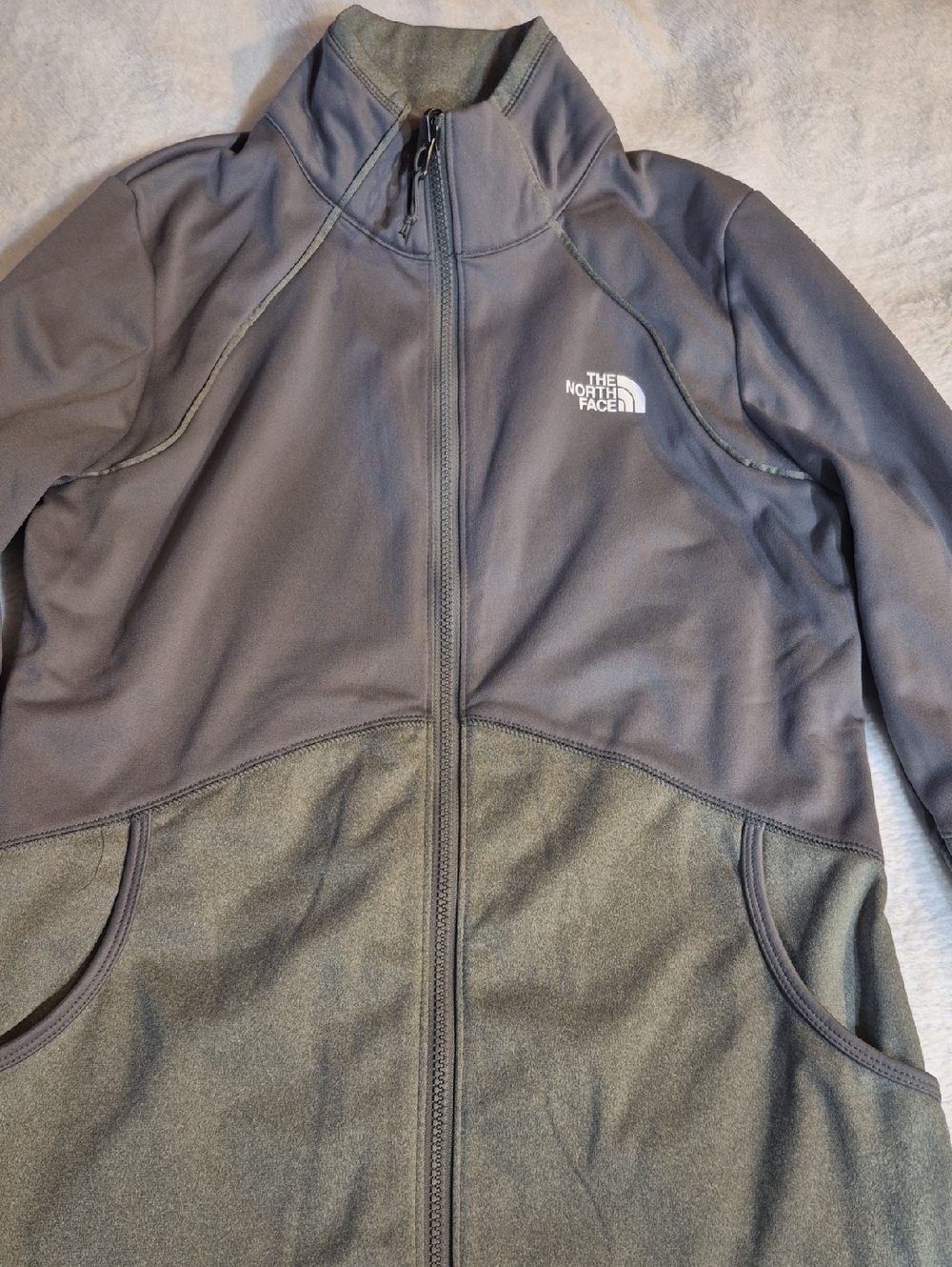 The North Face Men's Two-Tone Gray Full-Zip Jacket